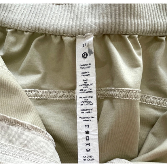 LULULEMON Women's Size 27 Bone Cream Utilitech Cargo Pocket Zip High-Rise Pants - Picture 3 of 7